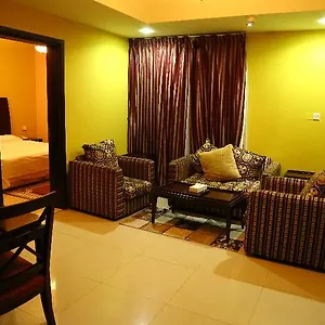 Golden Square Hotel